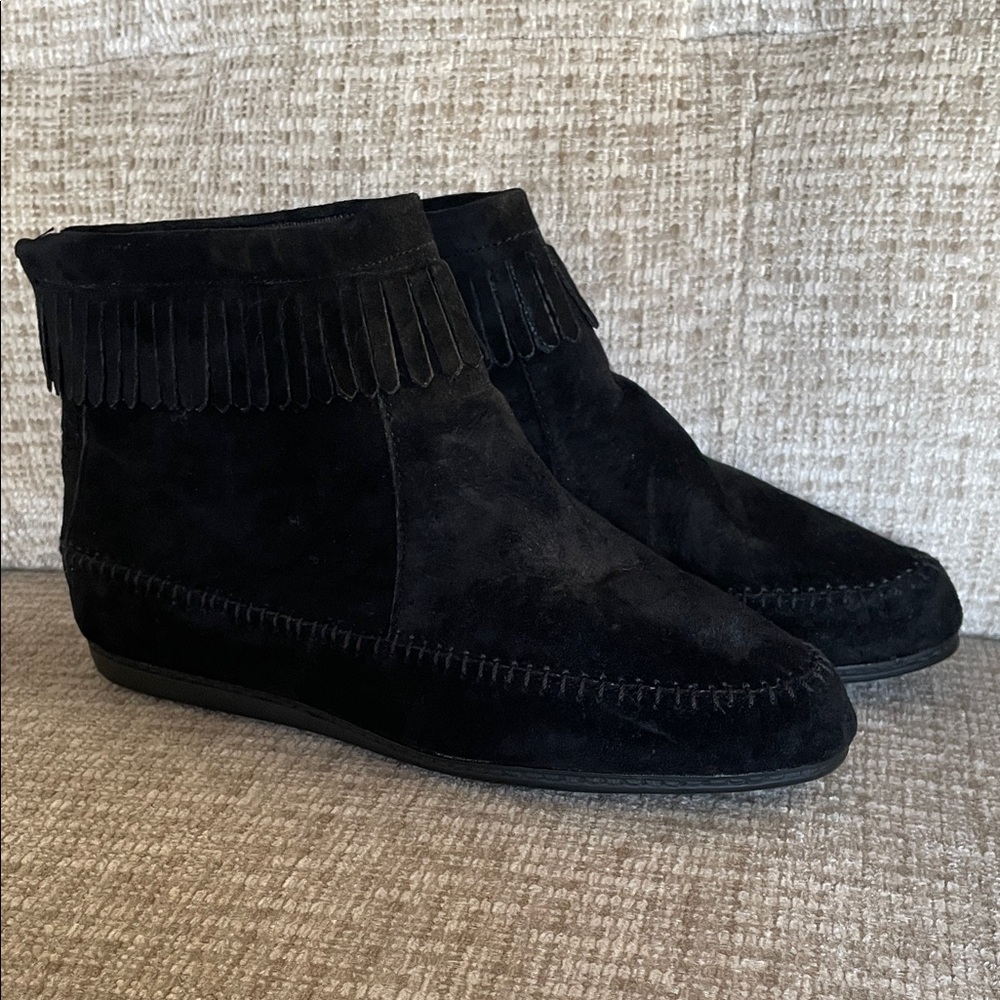 comfortview Black Suede Fringe Moccasin Boots